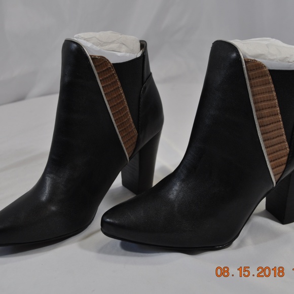 mark by Avon Sideswipe Booties Black Ankle Boot - Picture 4 of 8